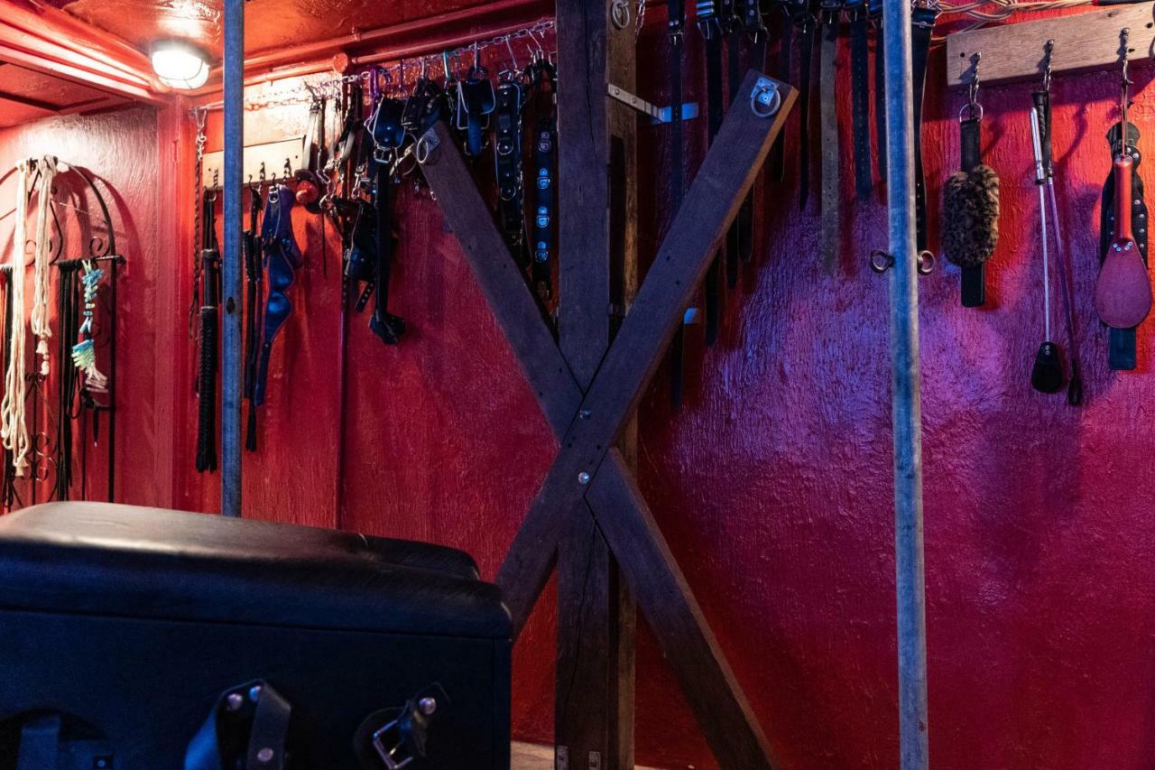 Brighton Erotic Boudoir Apartment Exterior photo